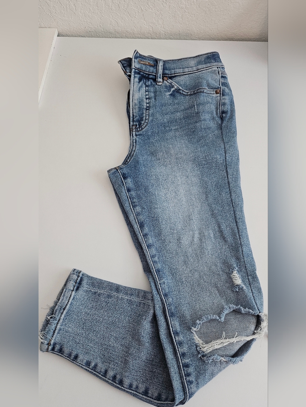 Express Women's Light Blue Distressed Skinny Jeans